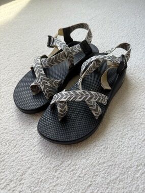 Chaco Womens Trine Sandal Black and White Size 10 tribal festival gorpcore